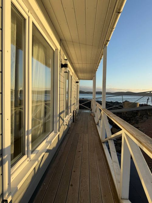 Houseboat 2